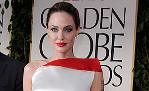Анджелина Джоли снимается в роли колдуньи в новой киноверсии мультфильма "Спящая красавица"