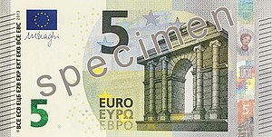 Европейский центробанк показал новую купюру в 5 евро