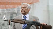 Западные СМИ о М.Калашникове: "архитектор мира" и новый Кольт
